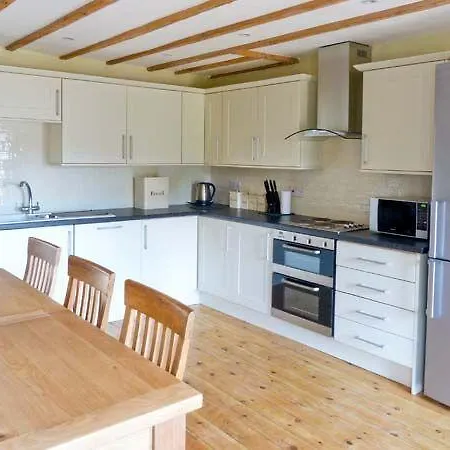 Post Office Cottage, Brampton * برامبتون
